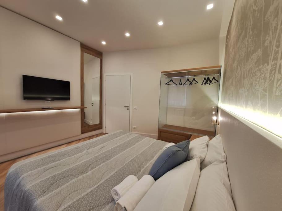Appartamento Peaceful 2 Bedrooms With Patio, Near Metro A Roma