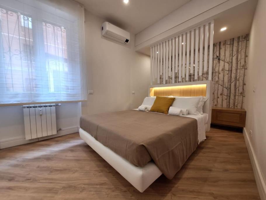 Appartamento Peaceful 2 Bedrooms With Patio, Near Metro A Roma