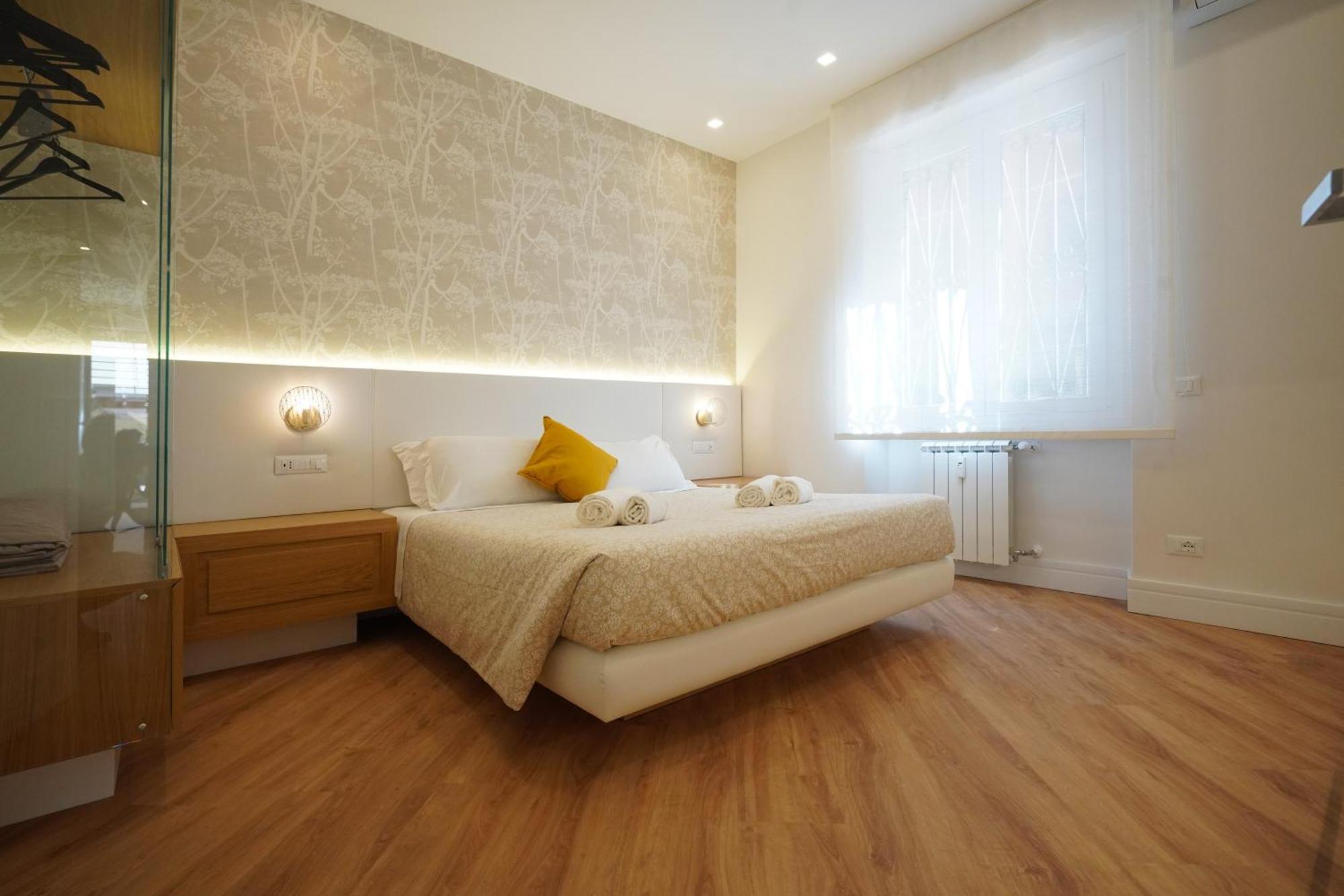 Peaceful 2 Bedrooms With Patio, Near Metro A Appartamento Roma