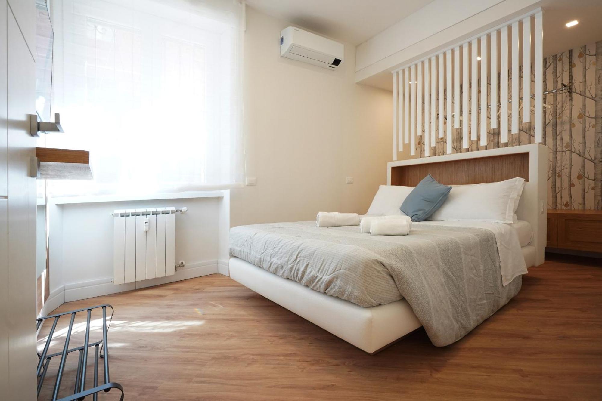 Appartamento Peaceful 2 Bedrooms With Patio, Near Metro A *