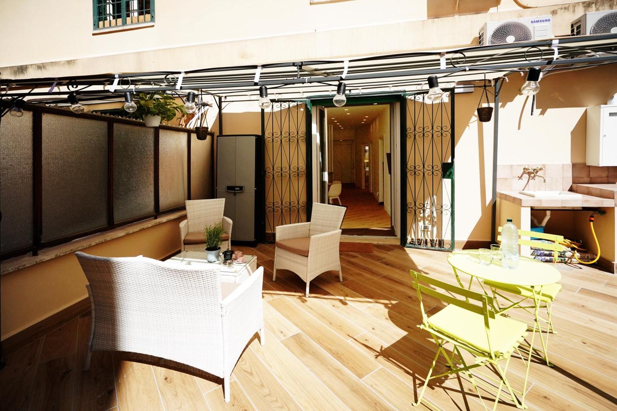 Peaceful 2 Bedrooms With Patio, Near Metro A Appartamento *