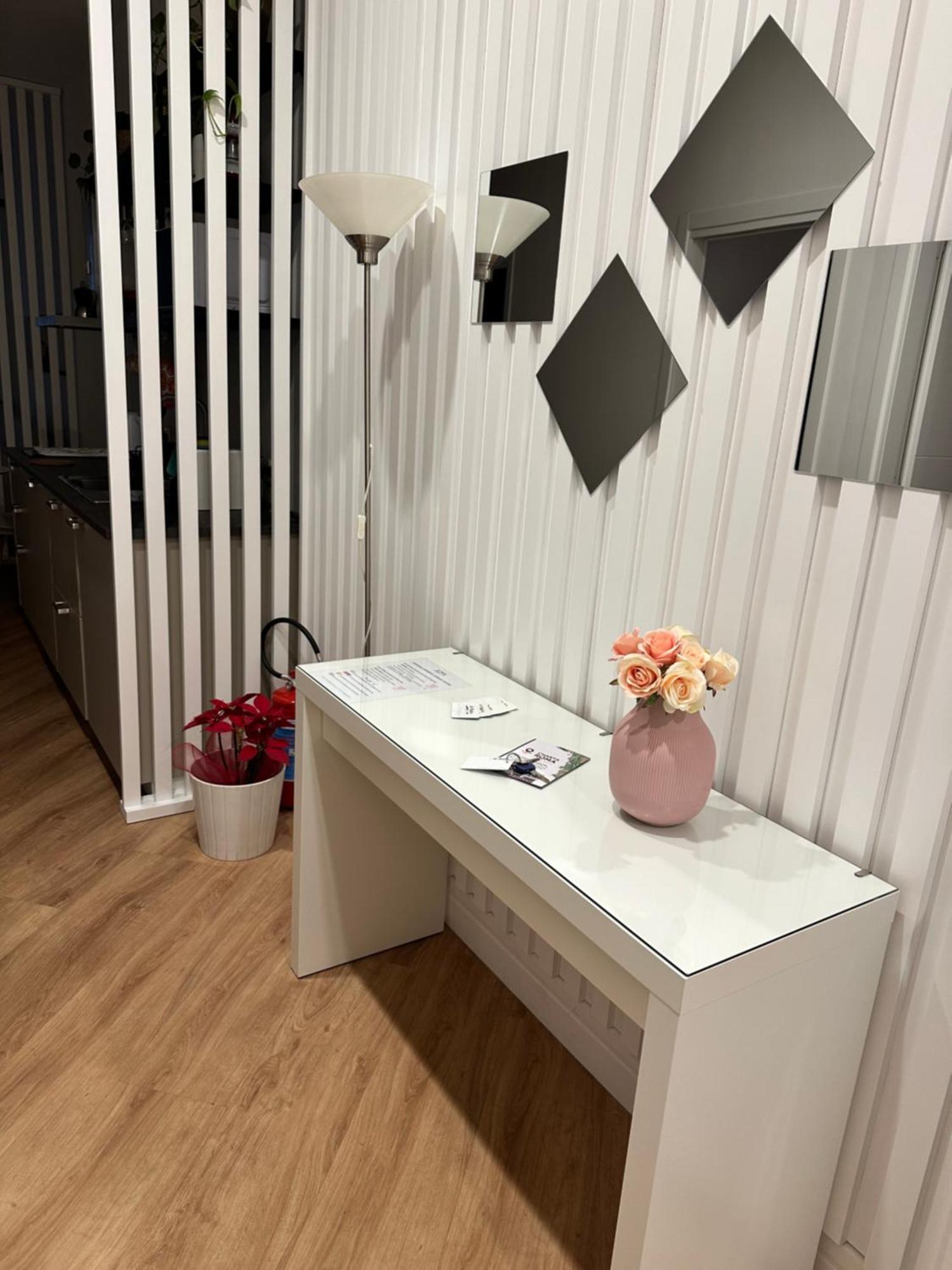 Peaceful 2 Bedrooms With Patio, Near Metro A Appartamento *